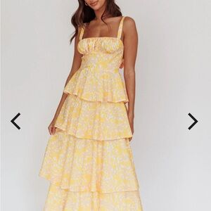 Selfie Leslie Yellow Floral Maxi Dress